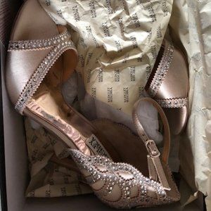Badgley Mischka NWT unworn strappy heels
